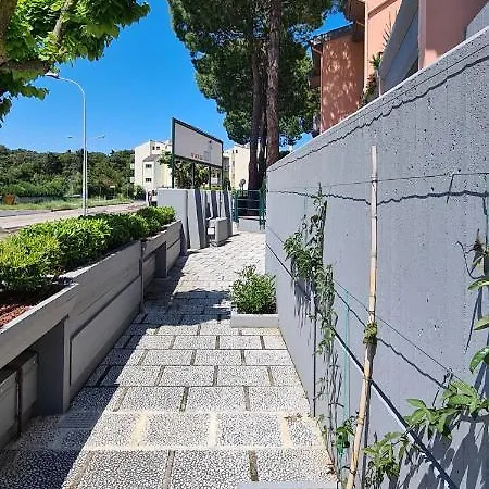 Il Grecale - Piscina E Ombrellone Prima Fila Incluso Marcelli